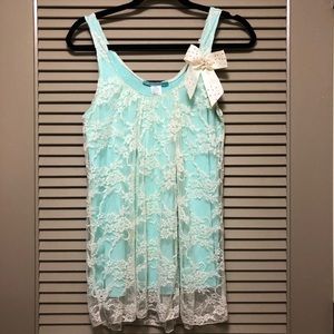 Lace tank top ❄️